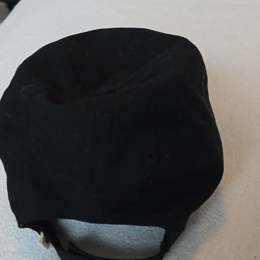 Sale!! Classic Black Baseball Cap - Picture 4 of 4